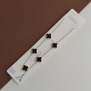 گردنبند زنانه مدل ونکلیف