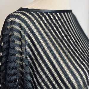 پانچو زنانه مدل توری زنبوری
